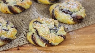 Nutella Schnecken aus Blätterteig mit Mandeln  Nutellakringel  Nutellaschnecken Nutella Kringel [upl. by Blodgett]