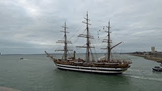 🇮🇹 Italian Navy Tall Ship Amerigo Vespucci Leaving Portsmouth UK [upl. by Htiduj72]