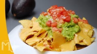 NACHOS CON GUACAMOLE Y SALSA DE QUESO  La mejor comida para compartir [upl. by Ahsienroc]