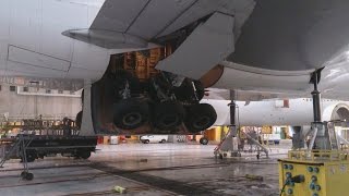 777300ER landing gear retraction [upl. by Inilahs767]