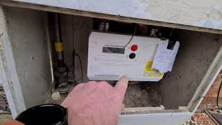 How to read G470 671 Landis  Gyr gas meter SM1 [upl. by Peltz86]