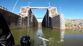 How to properly lock thru TN river Dams [upl. by Attela]