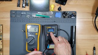 Multimeter vs ESR meter reading capacitors [upl. by Fawn]