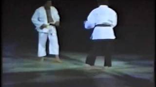 Chuck Norris amp Carlos Machado  JiuJitsu SparringDemonstration  1992 [upl. by Lednahc917]