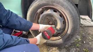 Replace your own brake shoes and cylinders Peugeot 206 including bleeding [upl. by Modnarb]