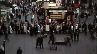 1970 Waterloo Station rush hour timelapse film [upl. by Nuhsar596]