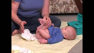 Tips for Changing Diapers of a Newborn Baby [upl. by Ennyrb]