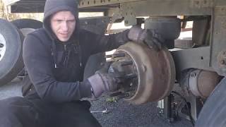 How to change semi trailer brakes easy 2018 Utility 3000R trailer as an example DIY [upl. by Ramal]