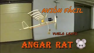 Avión con motor de gomas HANGAR RAT [upl. by Eelnodnarb]