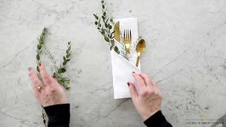 Simple and elegant napkin foldning [upl. by Broek]