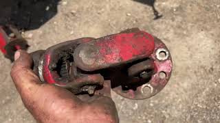 New Holland Discbine gear box cutterbar repair [upl. by Innad191]