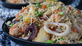 How to make the perfect seafood fried rice [upl. by Bland118]